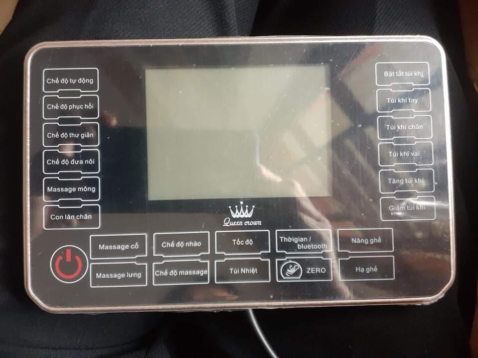 Bảng điều khiển bằng tiếng Việt nên dễ dàng lựa chọn chế độ. Thiết kế nhìn sang, nhân viên giao hàng nhiệt tình. Giá cả phù hợp không quá cao.