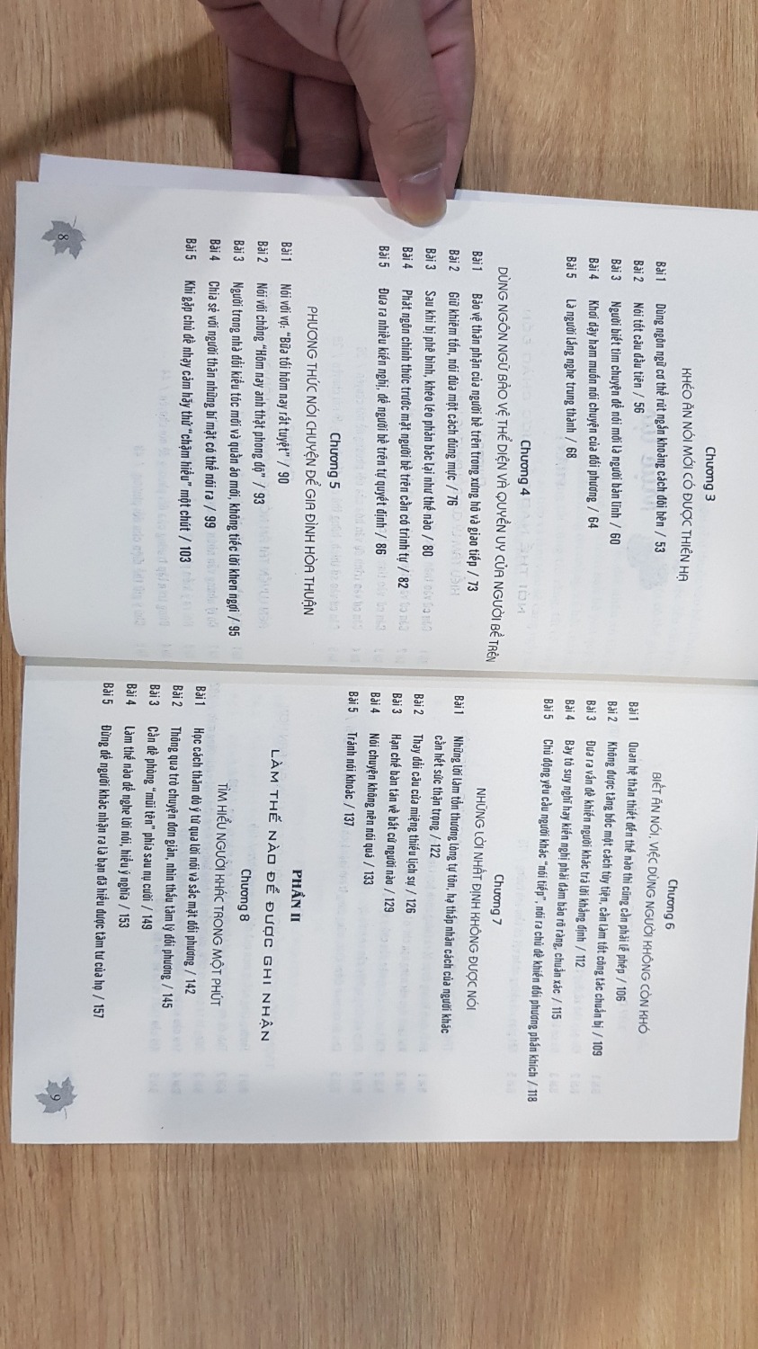 Một cuốn sách khá hay về giao tiếp. Mình không thích chất lượng giấy lắm tuy nhiên đổi lại sản phẩm giá rẻ.