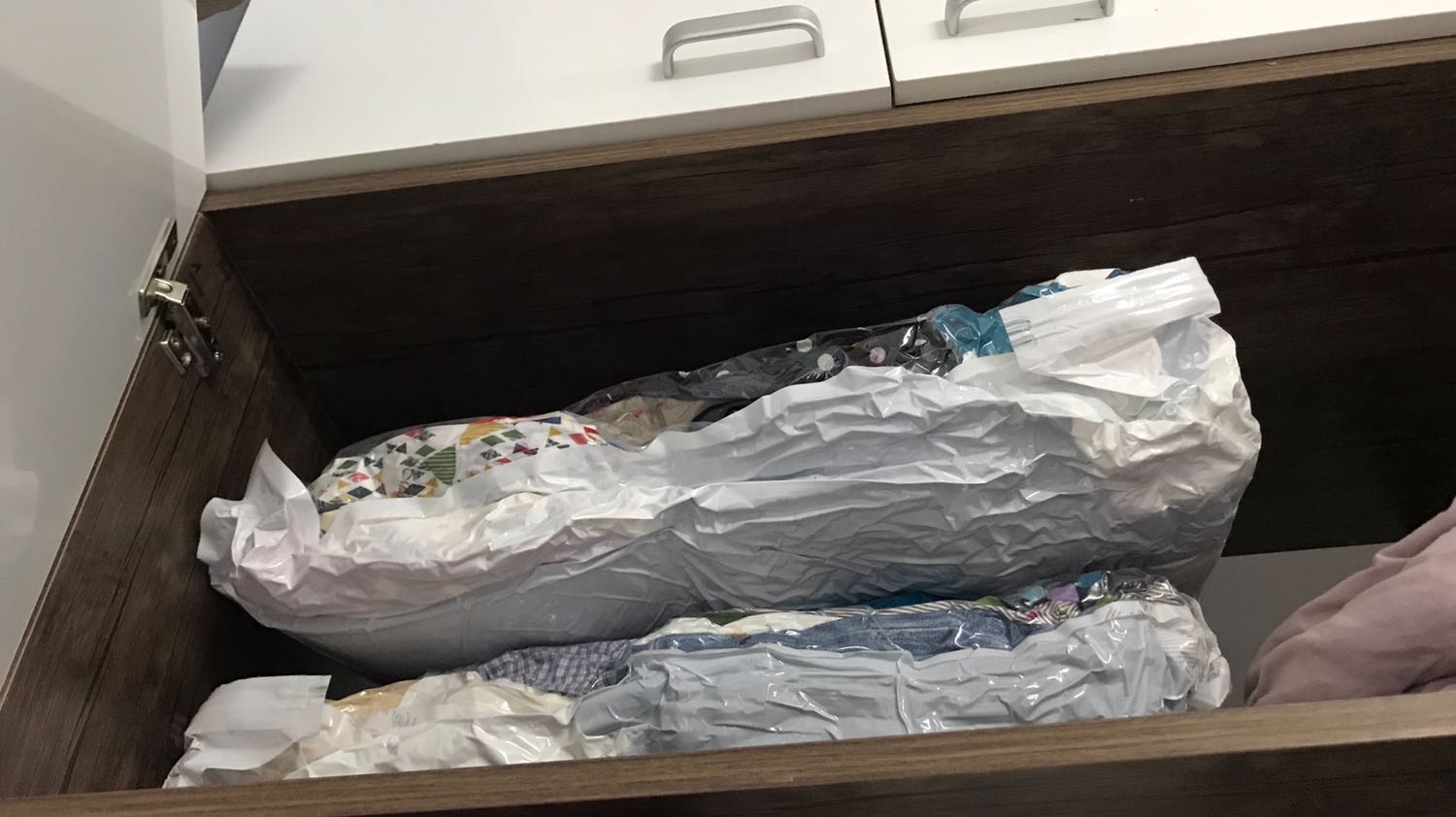 Bao rất dai ( nói chung là tốt ) 
Từ lúc có túi này đồ đạc nhà mình luôn gọn gàng