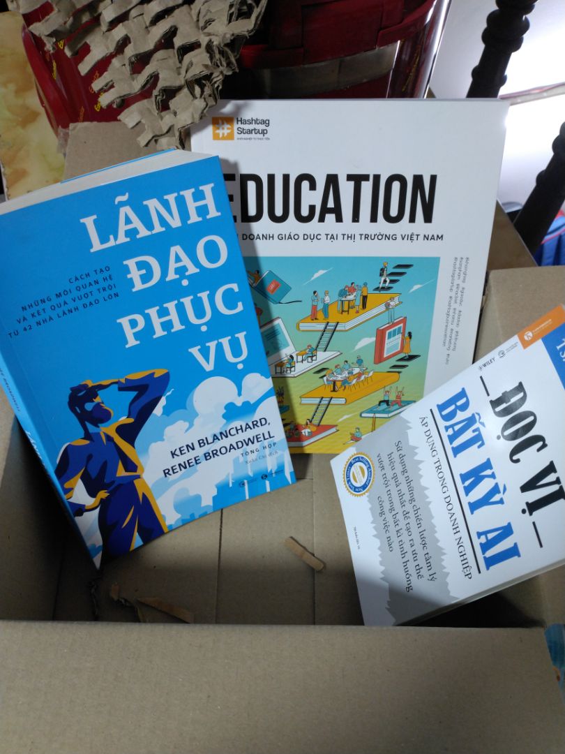 Đóng gói luôn đẹp là Tiki. Tikinow giao nhanh, nhận trong ngày. Sách thì rẻ hơn rất nhiều so với mua ở shop hay hiệu sách.