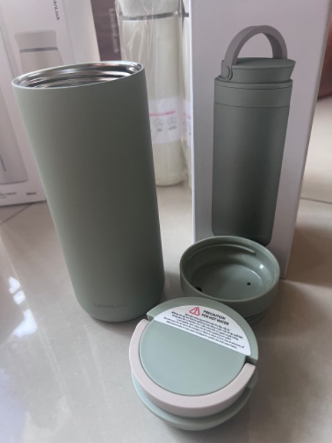 Thời gian giữ nhiệt lâu.mẫu mã đẹp,nhiều màu sắc