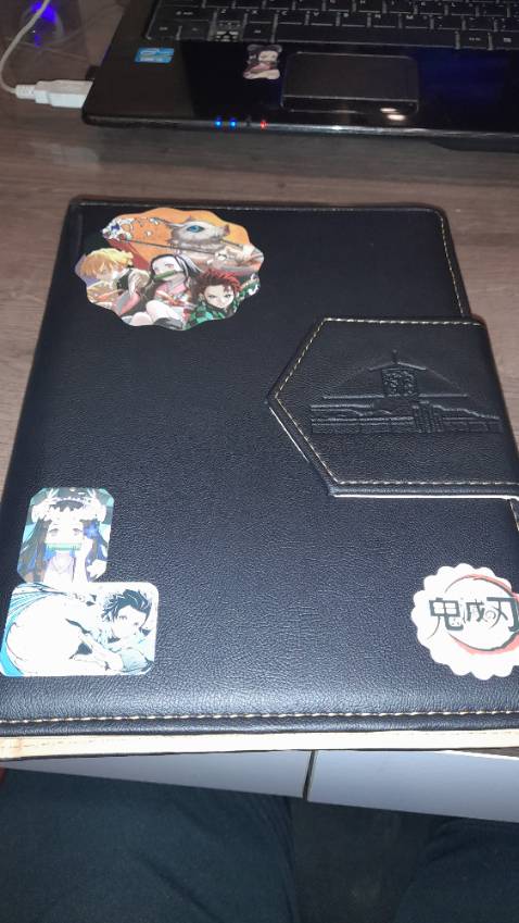 Sản phẩm đẹp , bìa cầm rất êm tay, hơi to chút còn lại thì ổn hết