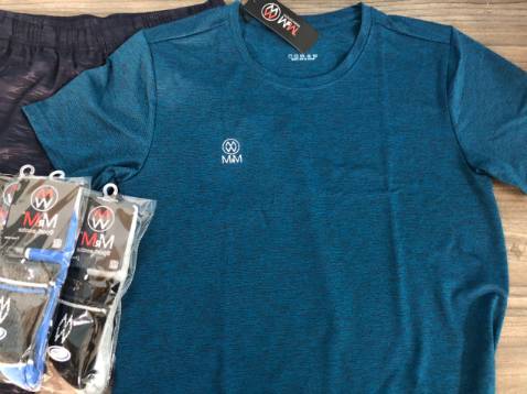 Áo thể thao đẹp như mong đợi, toàn dùng đồ hãng MRM, sản phẩm chất lượng , giá tốt. Lần này mua nguyên 1 set đồ chơi thể thao luôn. Tks shop, giao hàng nhanh đóng gói rất cẩn thận, sẽ tiếp tục ủng hộ trong tương lai. Hi vọng lần tới có ưu đãi cho khách hàng wen :)).