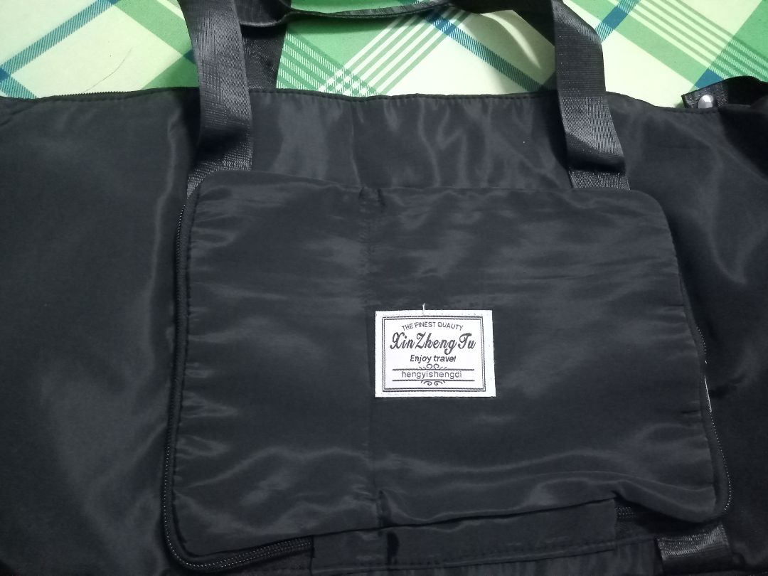 túi đẹp, đựng được nhiều đồ. chất lượng tốt. nói chung là đáng mua