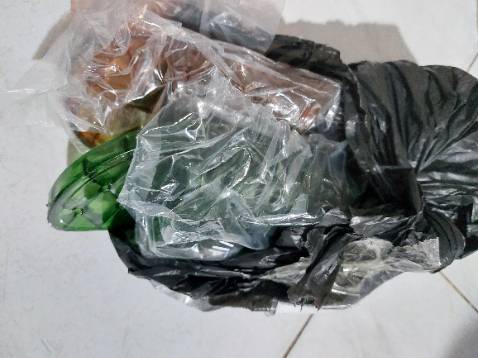 Mình mua 2 đôi dép hiệu Sline Hàn Quốc, shop giao hàng đểu Vip. Hình ảnh 1 đằng, bán lại giao hàng khác. Chưa bao giờ mua hàng Tiki lại bị vấn đề này. Quá thất vọng