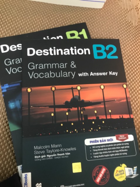 sách đẹp in cẩn thận rõ ràng
ndung bên trong mới nhìn qua 
nchung là rất đáng mua