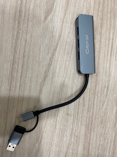 Tốc độ truyền nhanh
Nhỏ gọn độ hoàn thiện tốt
Có 2 đầu chuyển đổi USB hoặc TYPE C dùng rất tiện lợi.
Leb báo HUB