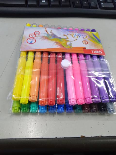 Mực ra đều, không bị lem, mùi dễ chịu, lên màu tốt. 24 màu.