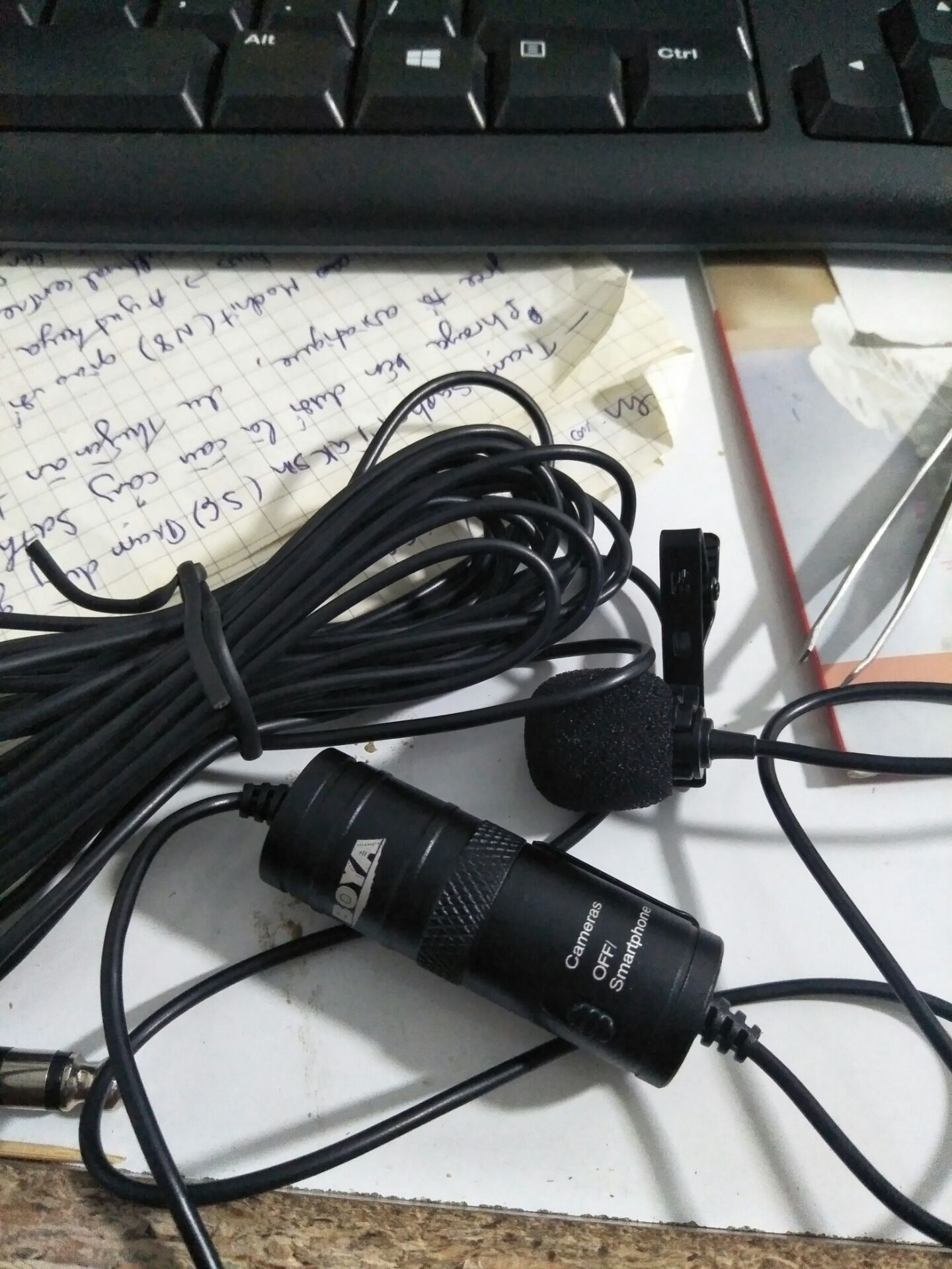 mình đã nhận hàng và hôm nay check điện thoại để thâu thì nó không hoạt động và im ru,  mình đã đảo pin hay làm các cách đều không được