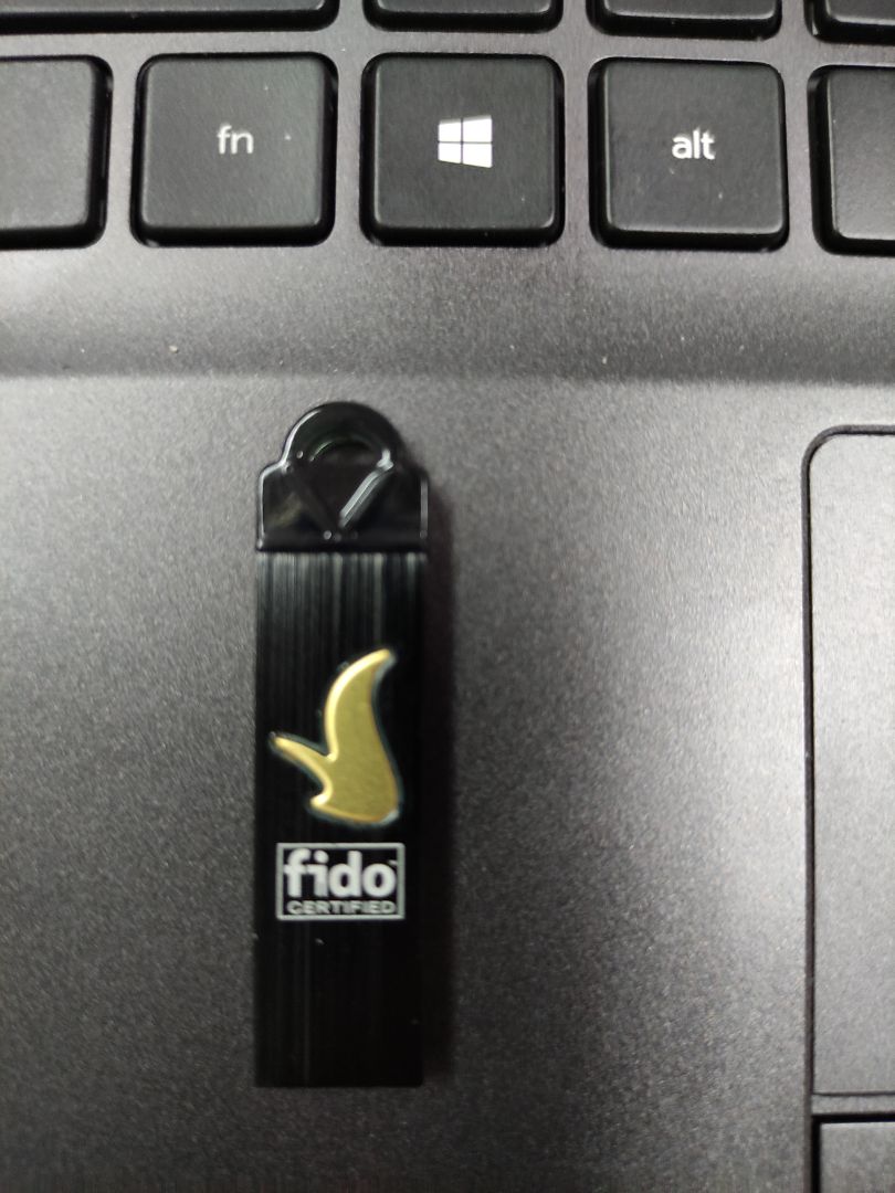 Dùng ok, nói thật thì khó mà đánh giá nhất là khi bản thân mình cũng vừa dùng vừa thử mò.

Khuyến cáo: một số app trên mobile có thể yêu cầu đăng nhập lại và khá là phiền phức đồng thời các Apps có thể chưa hỗ trợ xác thực qua khoá cứng dạng này nhé. USB key này chỉ phù hợp trên laptop (mình dùng làm backup key cho một khoá fido khác dùng nfc).

Nếu đang dùng xác thực qua google authentication hay Microsoft Authentication mà chưa cần bảo mật nhiều hơn thì chưa nên dùng cái này nhen.