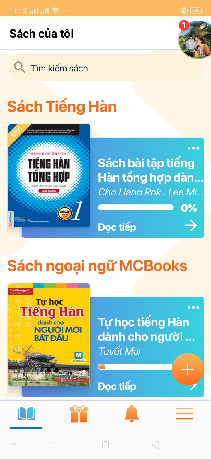 Đóng gói trong hộp to và vừa vặn ạ. Chất giấy tốt và nội dung cũng rất ổn ạ. Mua sách quét QR code và nhập mã quà tặng là có thêm vài đề để ôn nữa ạ.