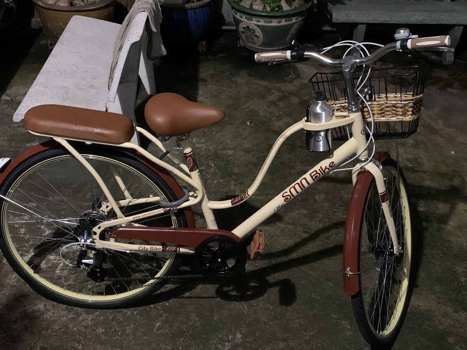 Giao hàng nhanh, hỗ trợ lắp ráp nhanh chóng. Xe đẹp. Chưa xài nên chưa biết độ bền. Ngoại hình ổn. Sẽ ủng hộ shop nếu xe chạy êm