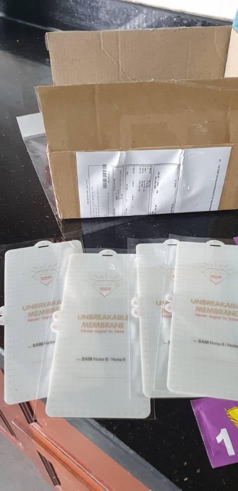 bạn giao hàng không đúng sản phẩm Gor mà giao miếng dán rẻ tiền . Số lượng không đủ . Yêu cầu TIKI phải có biện pháp với Shóp này