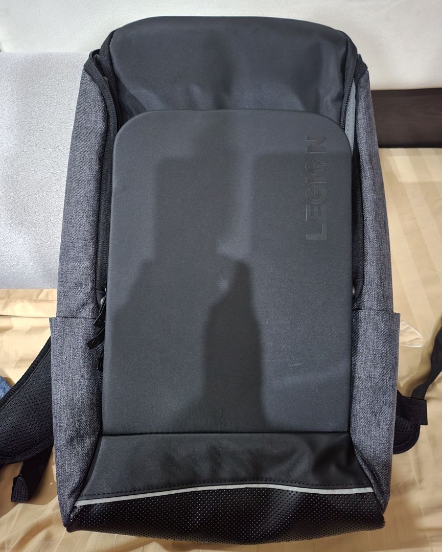 balo cực đẹp cực xịn sò, dầy dặn chắc chắn, nhiều ngăn rất tiện lợi