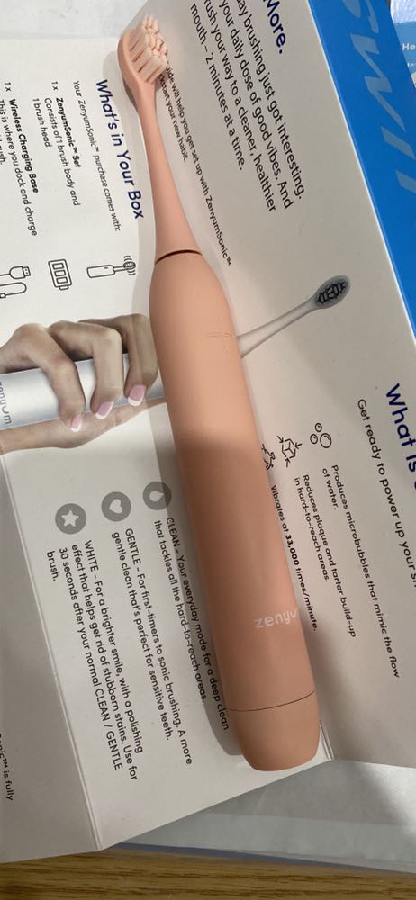 Sản phẩm đẹp, giao hàng nhanh, đánh răng thì sạch. Mình có niềng răng nên lúc đánh vào thì tiếng kêu to cực kỳ nhức cả đầu