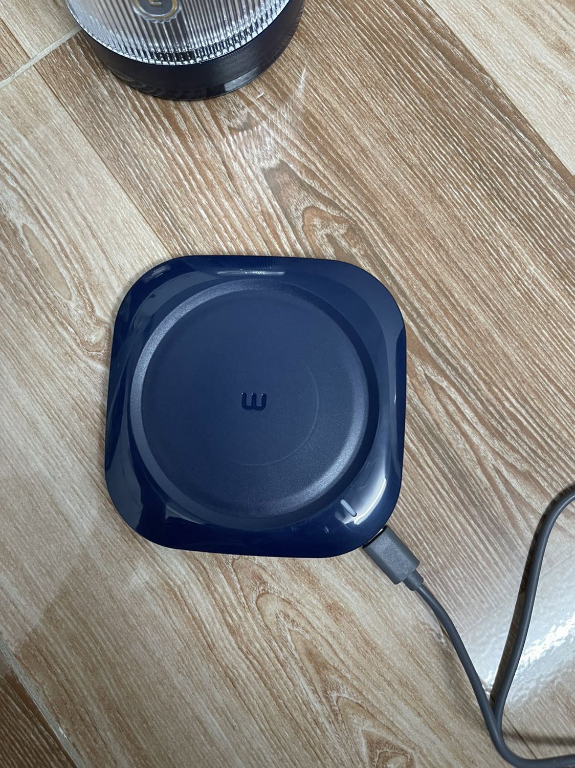 Sản phẩm cứng cáp ok,xay thì k như mình mong đợi lắm,có thể chỉ xay những trái cây mềm thôi,chắc mình xay hơi nhiều nên thấy khó xay,phải khoáy lên mới đều.để thử xài vài lần nữa xem sao,cái sạc thì sạc dt dc nhưng rất chậm (dù sao nó k phải là cái sạc dt nên mình chỉ nói thêm chứ k chê sản phẩm).