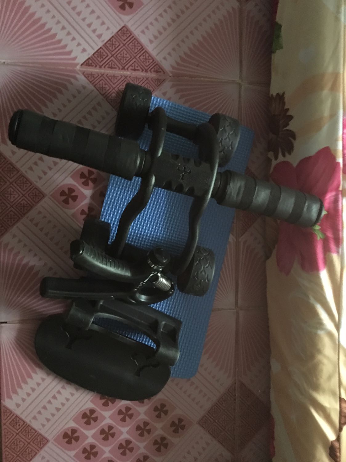 Hành tạm ổn, kìm tay ngầu, giá cả phù hợp so với chất lượng