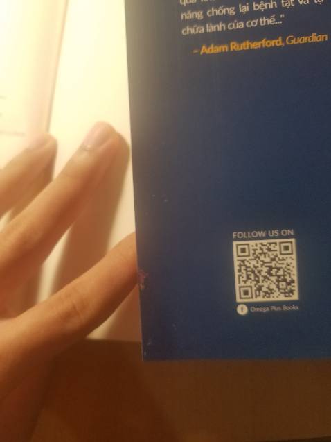 Nội dung hứa hẹn sẽ rất hay nhưng sách gãy gấp và hơi trầy. Sách mình đặt lần nào cũng như thế này. Shop hoàn thiện hơn.