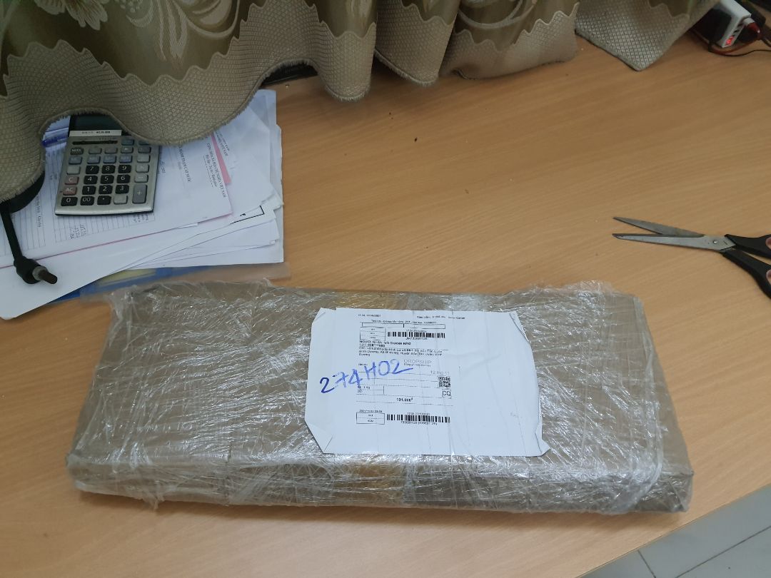 đặt e340 giao e350 😑 tức ko có tỳ tay