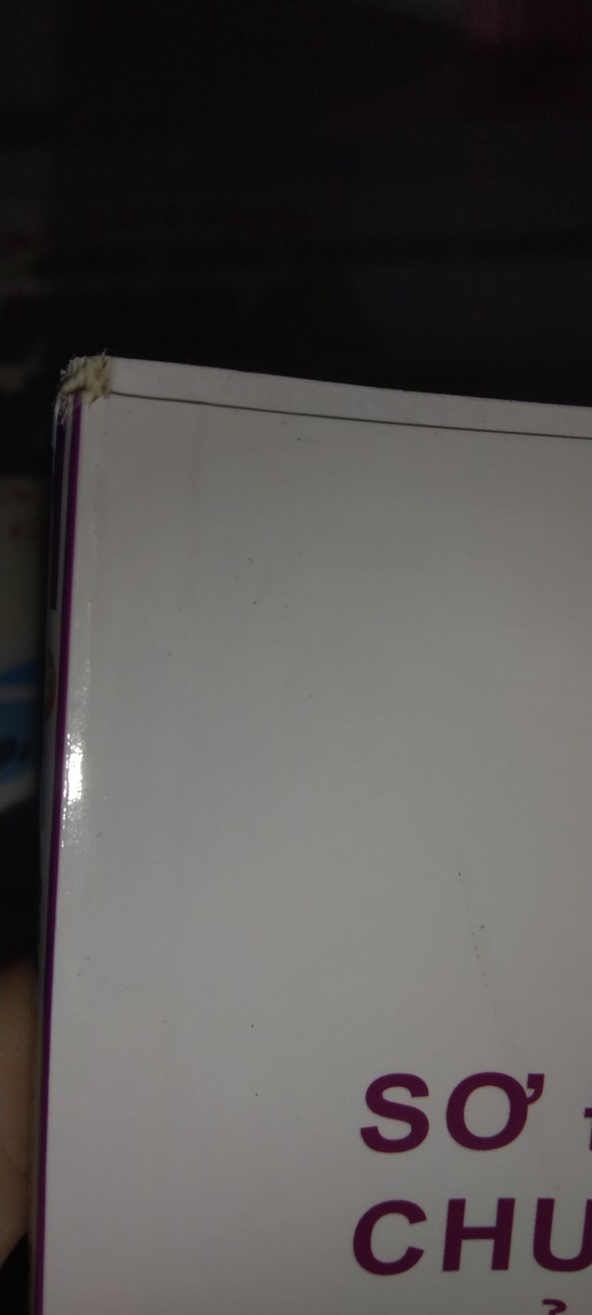 Bìa sách không tốt lắm ạ có vết nhăn và bẩn ạ, nhưng vẫn cho 4 sao vì giao hàng nhanh và bên trong thì không bị gì hết •~•