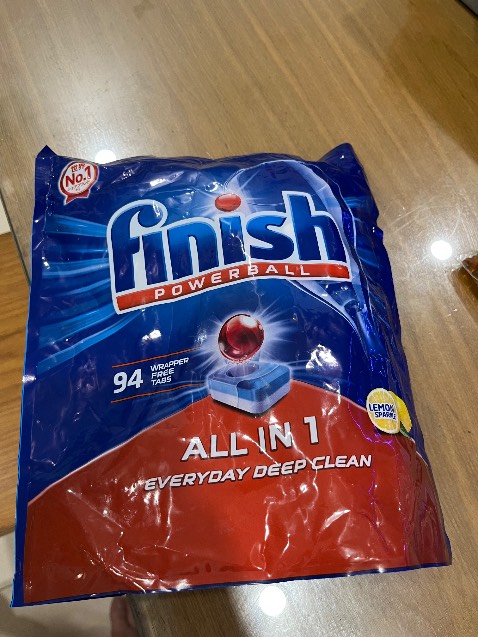 Giao hàng nhanh chóng, đóng gói kỹ. Mình không đọc được hạn sử dụng.