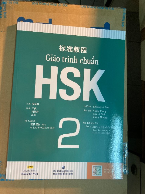 Sách đẹp, xịn chính hãng. Nhân viên giao hàng cẩn thận. Cho shop và shipper 5 saooo!