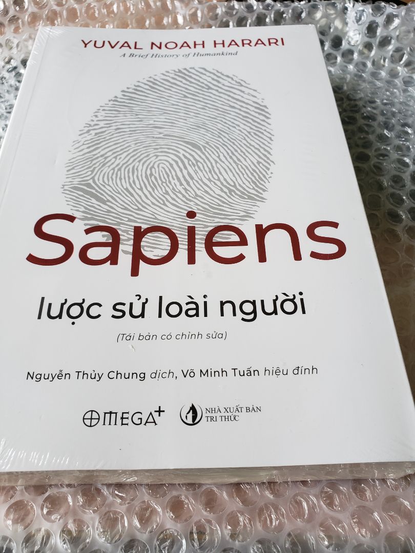 sách đẹp, giao hàng nhanh, bọc chống sốc cận thận, bìa in nổi, có tem chống hàng giả