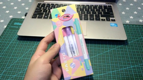 Mình mua tặng bạn nên không nhận xét được nhiều, nhưng đóng gói chưa được chỉnh chu lắm, bao bì thiết kế rất xinh, high ly recomended