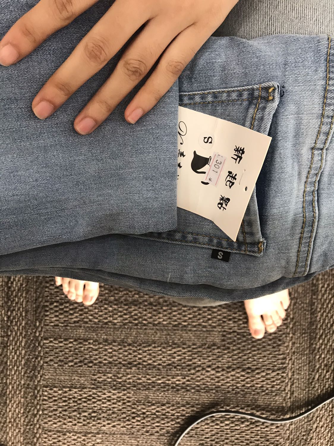 Đã nhận được hàng,quần mặc lên form mặc lên xinh xỉu ạ. Shop giao nhanh lắm. Sẽ ủng hộ tiếp