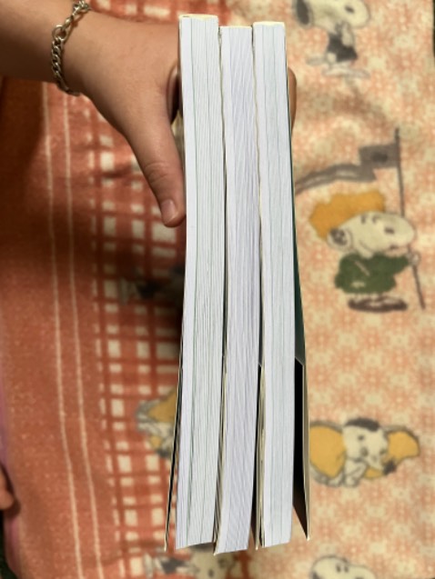 Ship từ HN vô HCM nhưng cực nhanh, 3 ngày là hàng tới rồi. Sách rất mới rất thơm luôn. Thích lắm ạ!! 😍😍🤓🤓