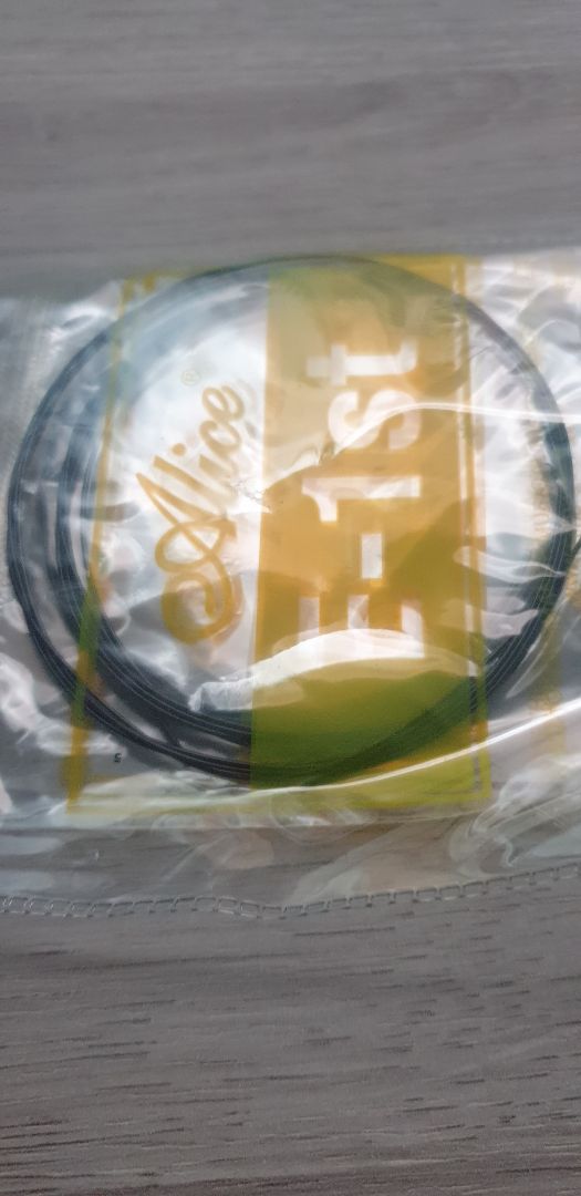 Giá rẻ lại có Tiki now nên dùng tạm trong trường hợp khẩn cấp, âm thanh không hay.