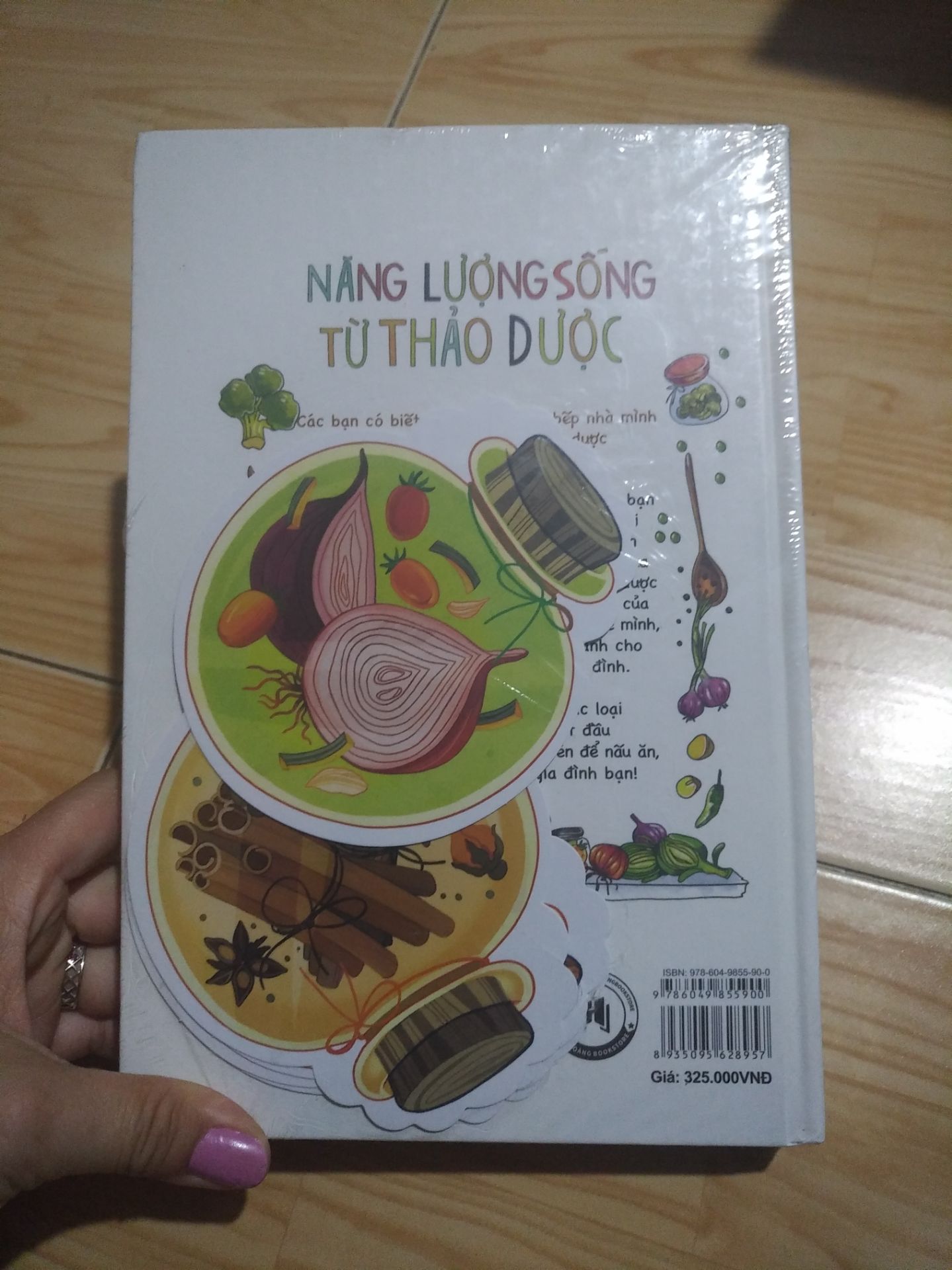 *Cuộc sống không cho bạn tất cả những gì bạn mơ ước, nhưng cuộc sống cho bạn quyền được lựa chọn ước mơ và quyền được thực hiện nó.
**Khi bạn có quá nhiều sự lựa chọn, bạn không biết mình muốn gì. Khi bạn biết mình cần gì thì cũng là lúc bạn không còn sự lựa chọn!