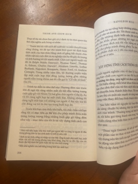 Nội dung hay, bổ ích, tuy nhiên bạn phải đọc vài lần để nghiền ngẫm. Sách đẹp, in đẹp
