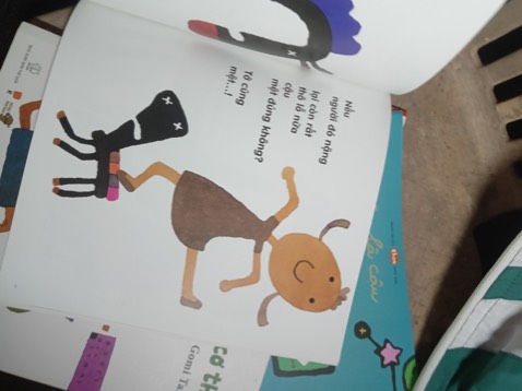 câu chuyện với ngôn từ của trẻ. ehon nếu biết cách đọc thì con cực kì thích đó các mom ạ