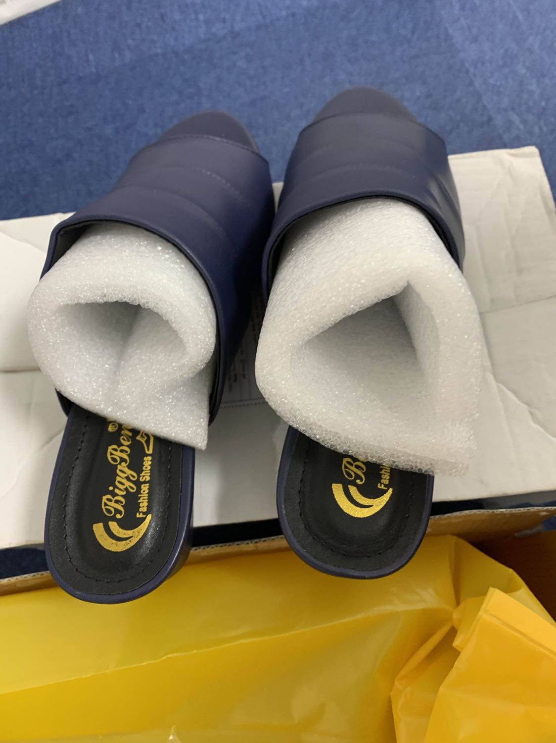 Sản phẩm chất lượng, là tín đồ của Biggen luôn ưa chuộng mẫu của shop. Nên mua nha mọi người