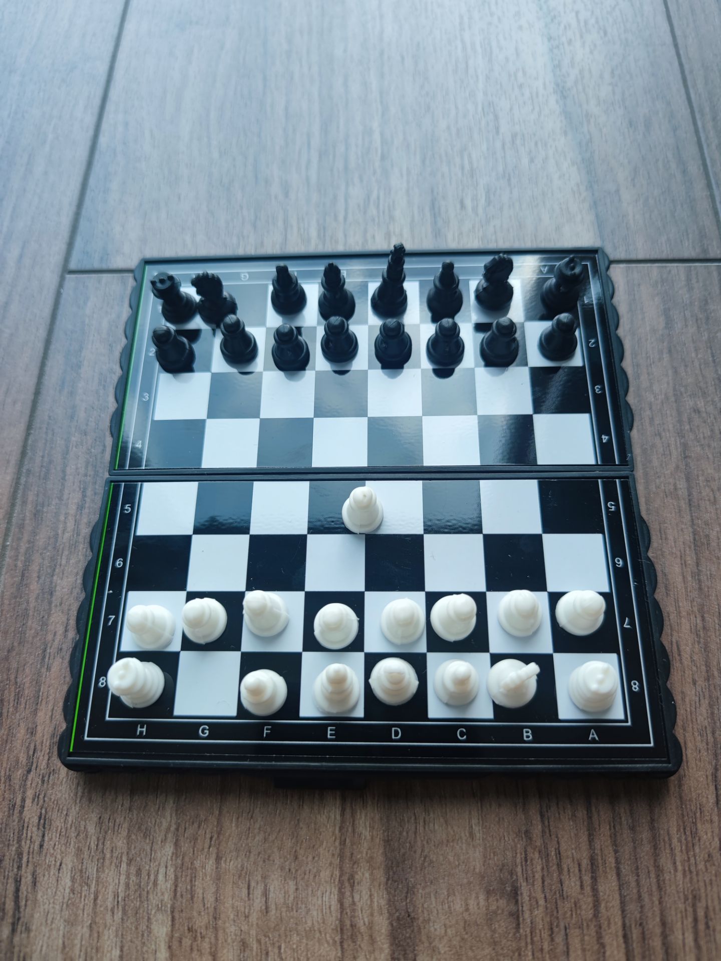 Kiểm soát chất lượng kém. Mình không cần đẹp nhưng mua về bị dự chốt và thiếu ngựa. Thật vọng ghê