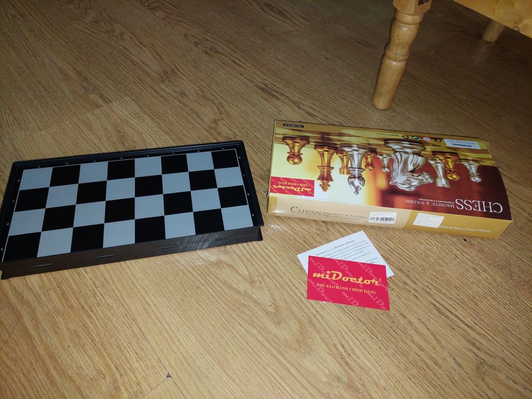Sản phẩm đẹp đúng quảng cáo. Nam Châm hít tốt lật bàn cờ mà ko rớt con nào.