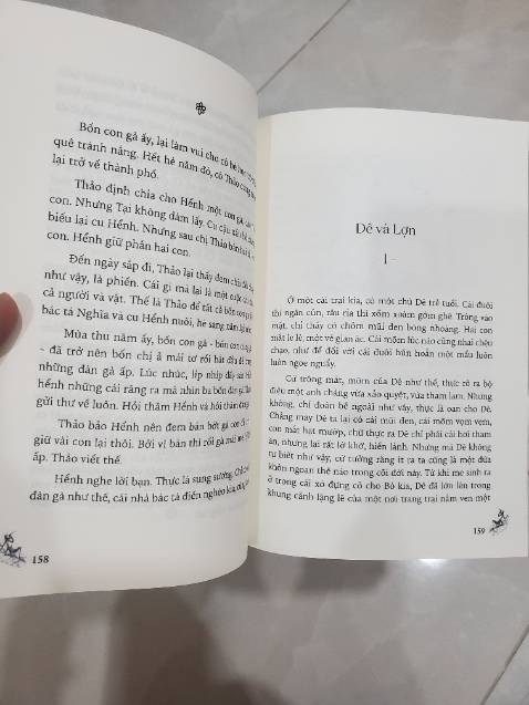 Sách rất đẹp luôn. Giấy dày dặn.