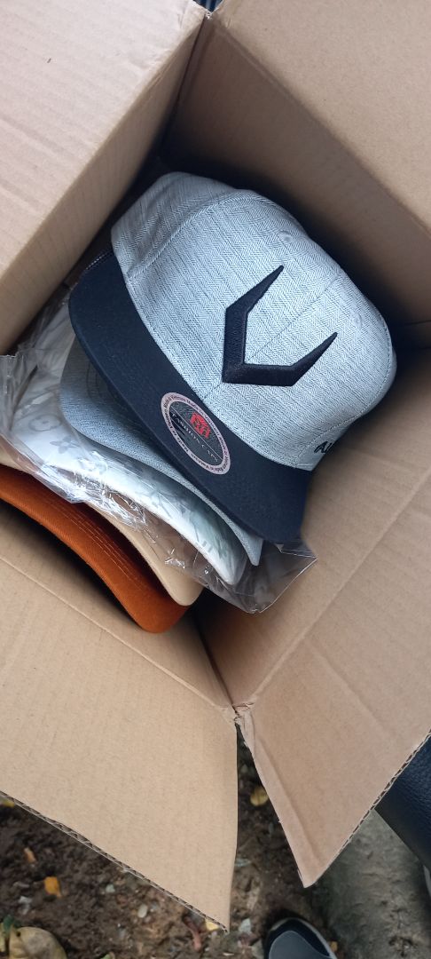 shop gởi mủ không đúng với người đặt nhé