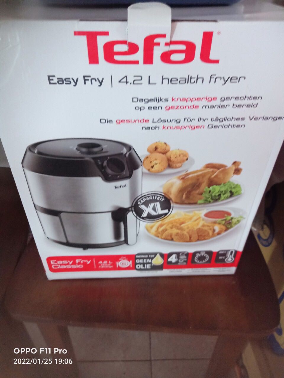 Mua trong đợt khuyến mãi ,vừa tiết kiệm tiền ,vừa mang về nhà được nồi chiên xịn xò cho ba mẹ ,thành quả thì mềm thơm đáng đồng tiền.