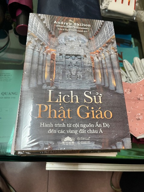 Shop đóng gói cẩn thận và giao nhanh. Sách seal, giá tốt. Luôn mua sách trên tiki.