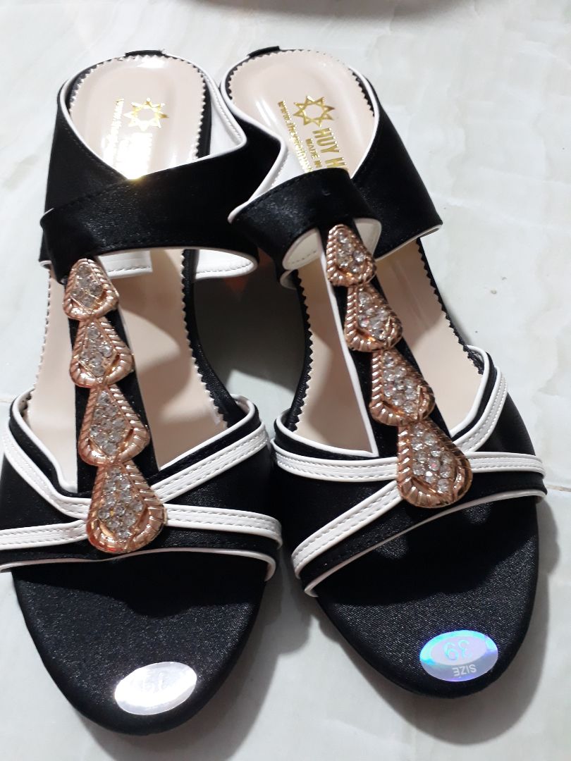 sản phẩm nay trên ca tuyệt vời .dep mang rất êm hang giao rất nhanh