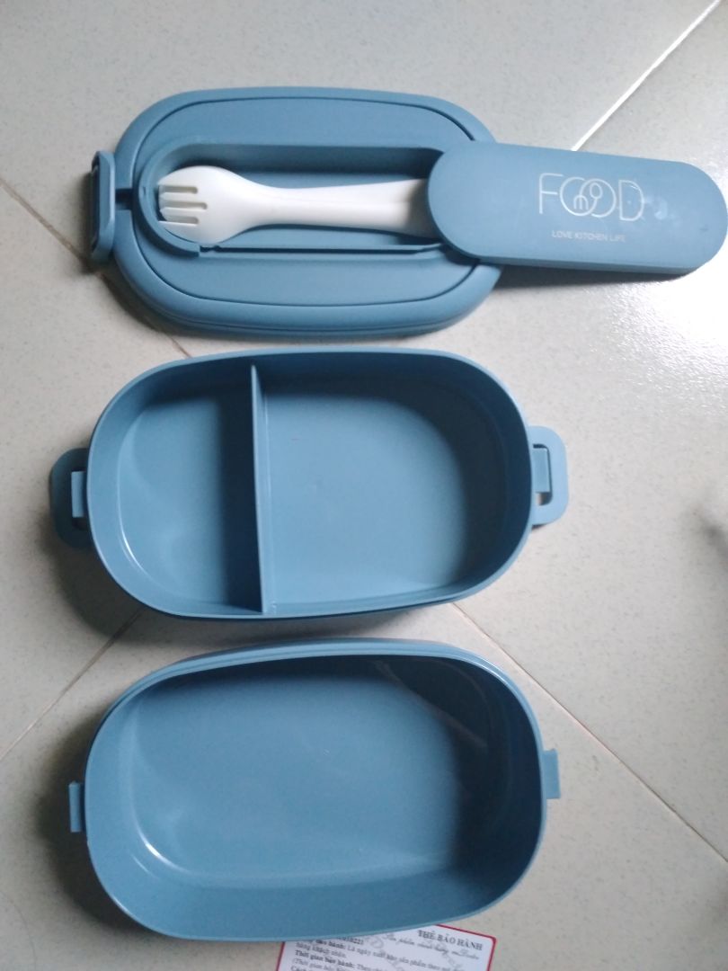 sản phẩm đóng gói cẩn thận. hàng hóa không bị hư hại. tuy nhiên màu xanh dương nhạt không giống như hình ảnh mẫu mà màu sẫm hơn nên khá thất vọng. vì vậy 4 ⭐