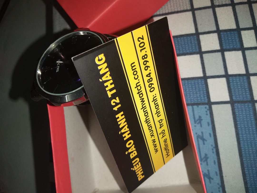 sao mà mua đồng hồ ko có pin zay shop! rồi số đt trên phiếu bảo hành mình gọi cũng không đc!zay là sao!làm ăn kiểu này sau này ai dám đặt hàng bên tiki nữa mong shop coi lại nha! đối với mình tiền bạc ko quan trọng! uy tín ko có thì sao mà làm ăn!