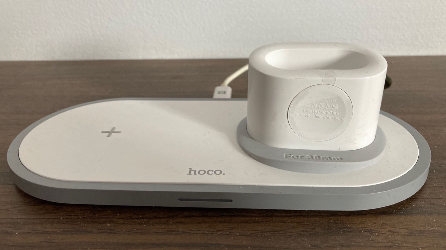 Sản phẩm hữu dụng cho sạc không dây iWatch và iPhone, sạc nhanh phụ thuộc củ nguồn sạc. TiKi giao hàng nhanh tại Hà Nội