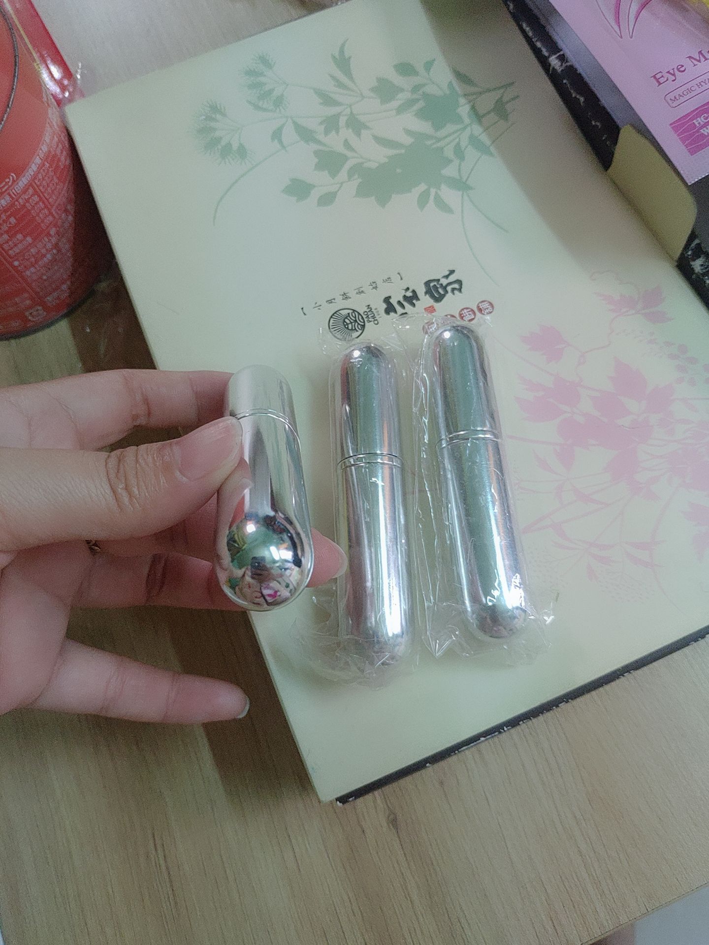 sản phẩm không giống như quảng cáo. ko có lỗ chiết bên dưới?