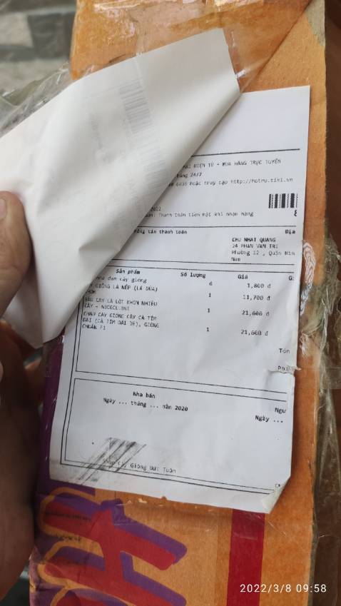 *** gạt, mua 1 đống cây mà tự ý đưa một cây khác