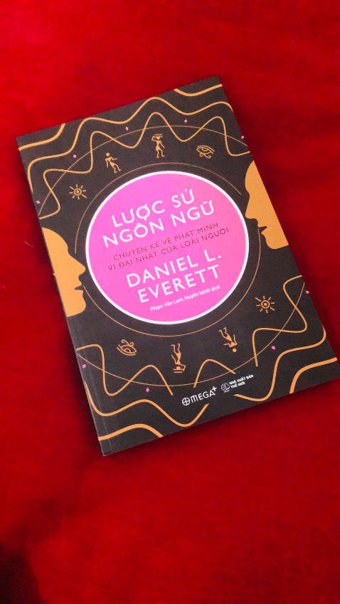 Giao hàng nhanh, hộp đựng bị móp nhưng sách chất lượng vẫn tốt.