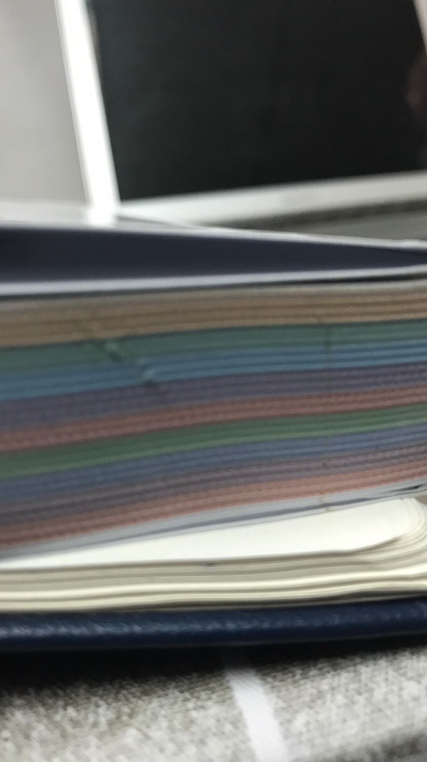 Đã không được bao sách rồi mà còn bị ẩm ướt sách nữa thì đúng buồn luôn, nội dung cũng bình thường giao hàng nhanh, giá thành cao . Không thấy để link nghe ở đâu hết