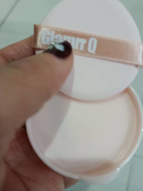 Mùi thơm nhẹ, bóng nhẹ